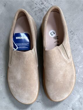 Birkenstock Oswego Men’s Slip-On Sandcastle Suede Loafers in Light Beige NWT